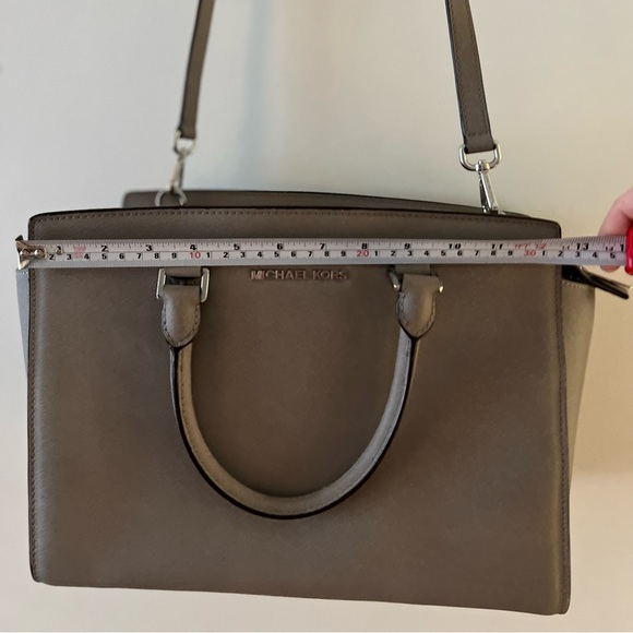 Micheal Kors Satchel | Dove Grey | Good Condition - Picture 2 of 6